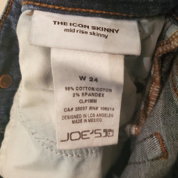 Ripped Skinny Joe's Jeans - Picture 3 of 3